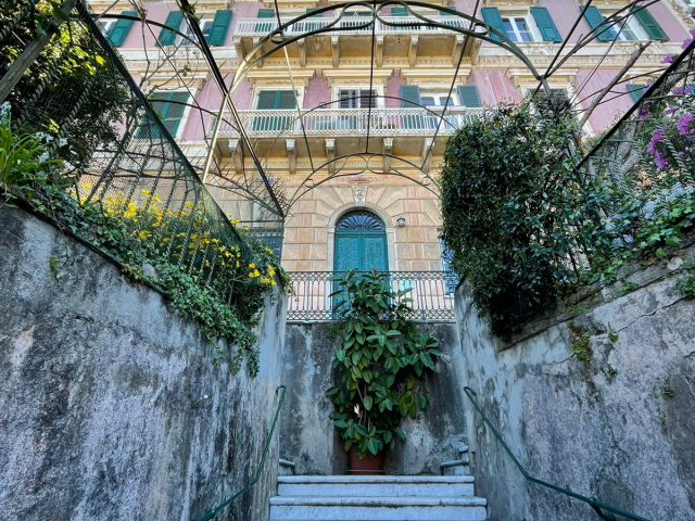 Palazzo degli Armatori historical apartment