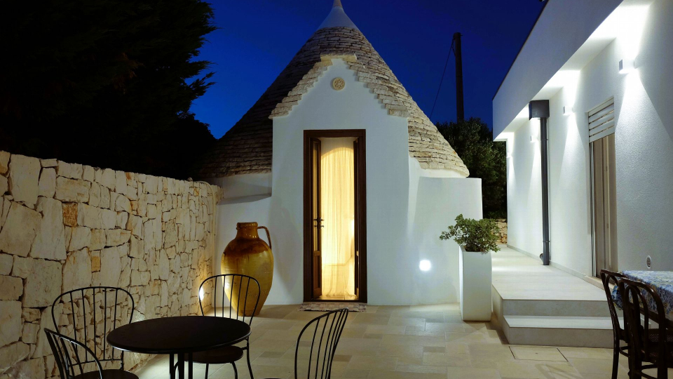 UNIQUE TRULLO