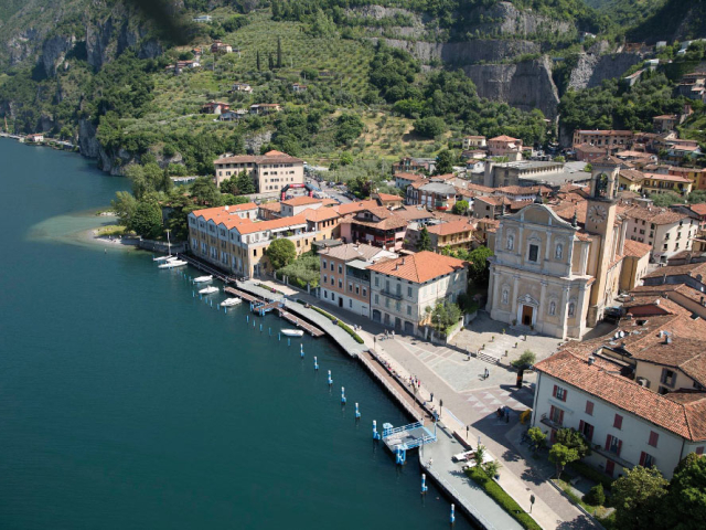 IN RIVA AL LAGO D'ISEO